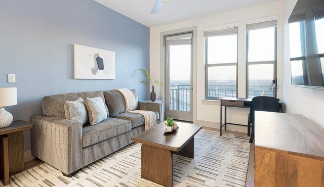 Landing | Stunning 1BD, Pool, Gym