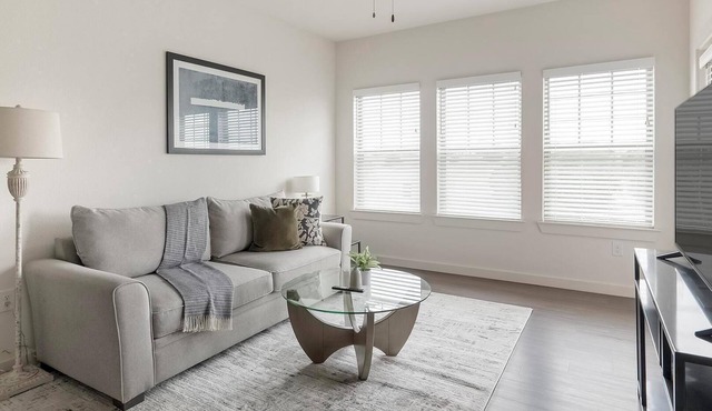 Landing | Stylish 1BD, Pool, Clubhouse