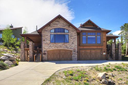 Lofty Fox Villa, Magnificent Views, Hot Tub