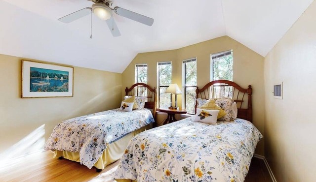 Lovely 2-story Home With Upper & Lower Decks, Gorgeous Lake & Hill Country Views