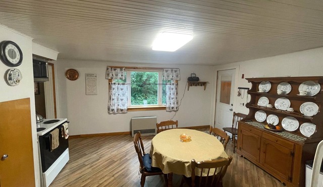 Lovely 4 Br, Hillside Hideaway, Sled Access/ATV