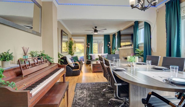 Lux RiNo Retreat: Prime Location, Hot Tub, Game Room, Backyard, 4th Night FREE!
