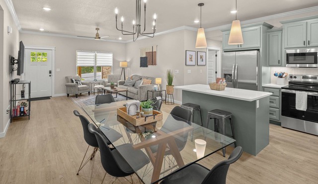 Luxe 3BR/2BA Home Directly on Flo Ride & Back 40! Bike Repair & Wash Station! in Bella Vista