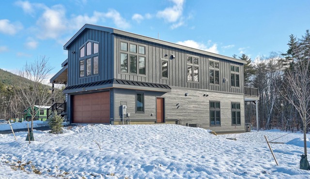 Luxe Mountain Living - New - Minutes to Cranmore and Attitash!