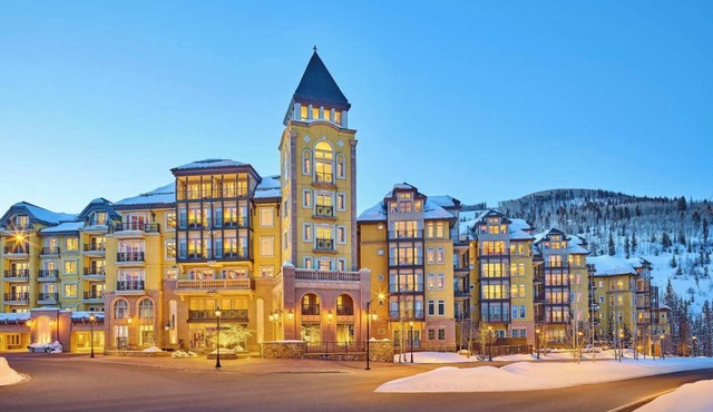 Luxurious 4 Bedroom in Vail - Family Friendly Resort On The Slopes!
