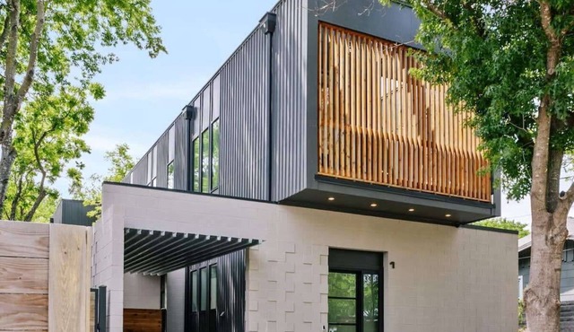 Luxury 3BR Home | Minutes from UT Campus