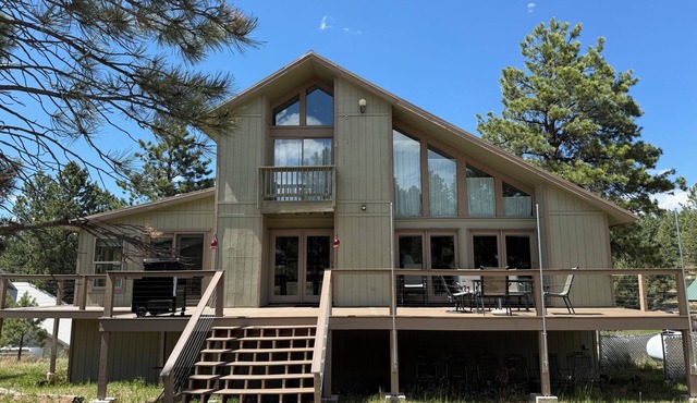 Luxury Home with plenty of seating and Chef's Kitchen 3 Minutes from Ski Lifts!