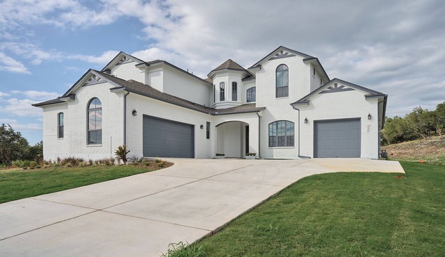 Luxury house on 1.25 acres. Fantastic location for fun and convenience!