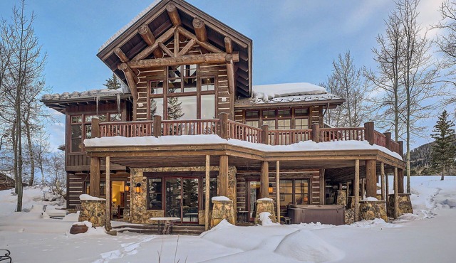 🌲 Luxury Log Cabin in Cordillera – Mountain Elegance & Privacy