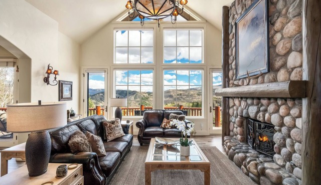 LUXURY MOUNTAIN RETREAT – VAIL, COLORADO