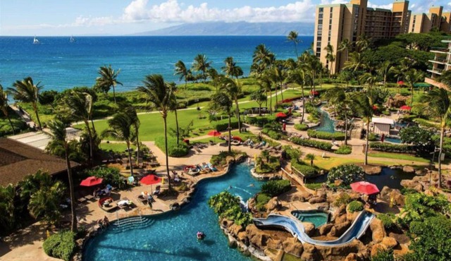 LUXURY mountain view resort condo with large private balcony