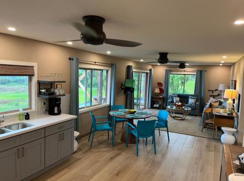 Mahana House Country Inn