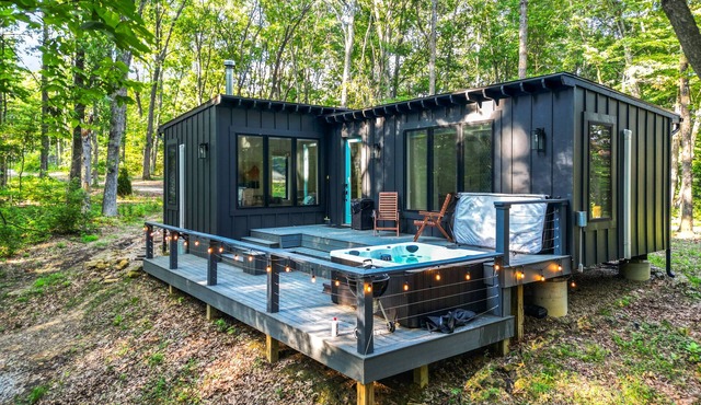 Maren's Hideaway | Hocking Hills, Modern, 40 Acres