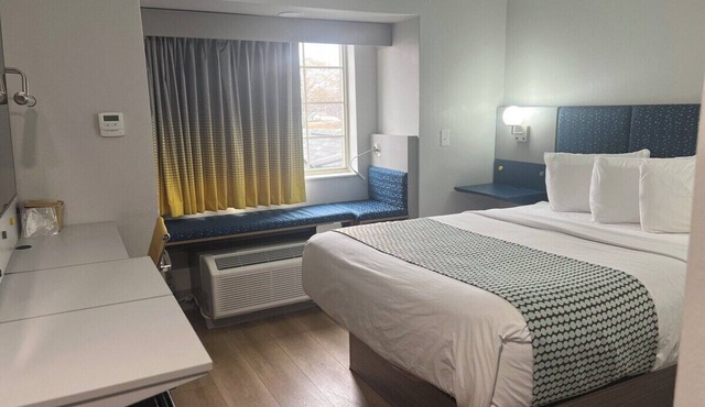 Micro Hotel