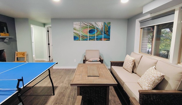 Modern 1400sqft 2BR Suite - AC