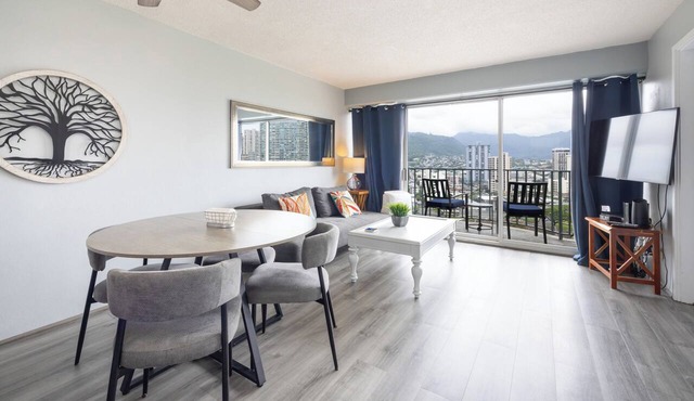 Modern 2bdrm condo in Waikiki with full kitchen and convenient free parking.