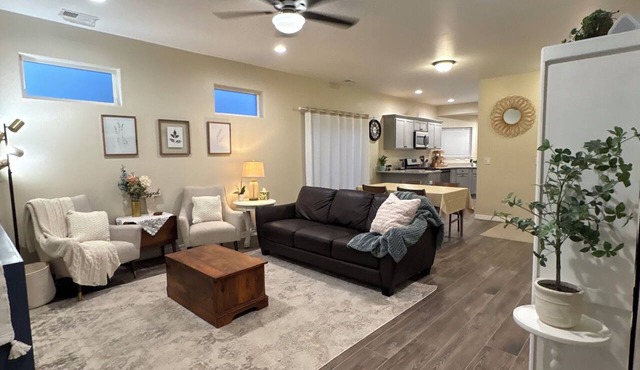 Modern 3-bedroom house in fantastic Pueblo West near the Pueblo Reservoir