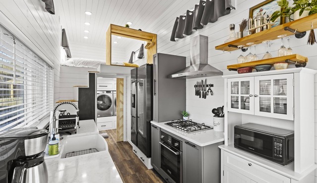 Modern & comfortable tiny home
