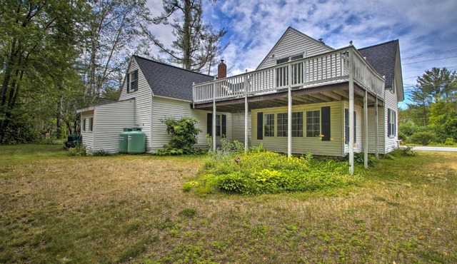 Modern Home ~ 2 Mi to Cranmore Mountain Resort!