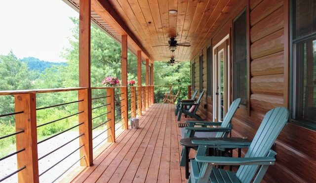 Modern & Rustic ‘The Hidden Cabin’ 1 Mi to Lake!
