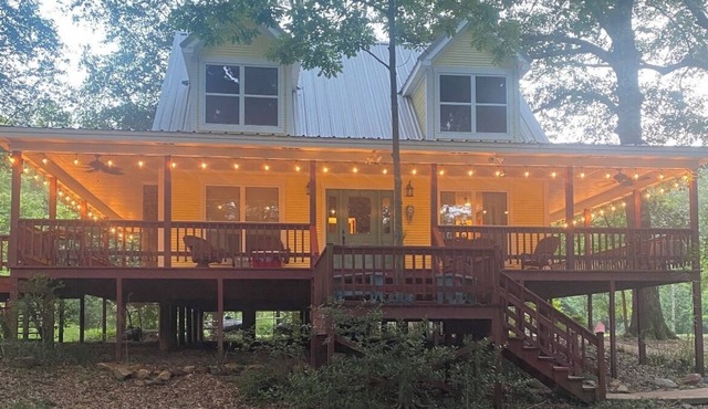 MOUNTAIN FORK RIVER HOUSE in Hatfield