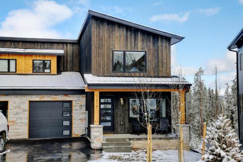 Mountain Villa 1219 I Private Hot Tub I Peloton I Great Views I Bunk Room I Activity Program