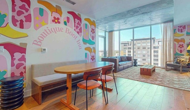 Natiivo 12th flr condo with two balconies, full kitchen & rooftop pool, gym