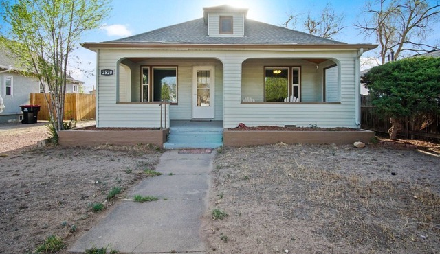 Near Downtown! Family sized 3 Bedroom Desirable Location