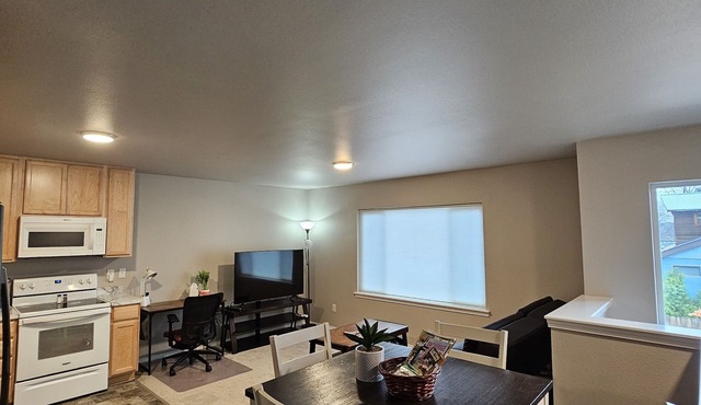 NEWLY BUILT TOWNHOME W/2 BEDROOM & HEATED GARAGE