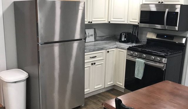 Newly Renovated Condo- 15 minutes from Sunday River (Pet-Friendly!)