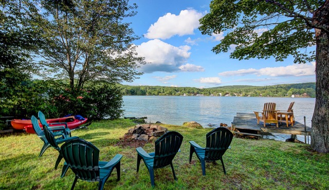 Newly renovated Long Lake Cottage in Bridgton w dock 4 boat. Kayaks/PaddleBoard