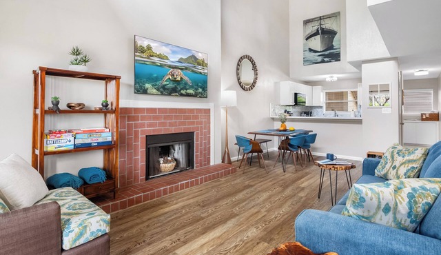 Ocean Vibes 2-Story Condo: AC, Pool, Hot Tub, Beach Essentials