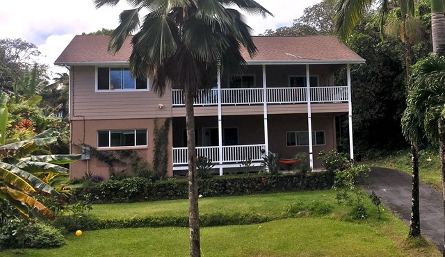 Ocean views & trade winds and wonderful open plan 4 bed, 3 bath with large lanai