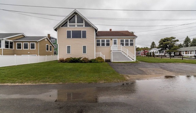 Oceanfront bliss in this large and accommodating oceanfront property, with picturesque views!