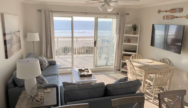 Oceanfront Condo 2BR direct beach access+pool