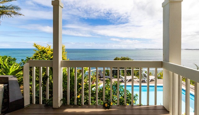 Oceanfront in Hilo Hale Kai Suites- Pele Suite - King Bed, Living Room, Bath