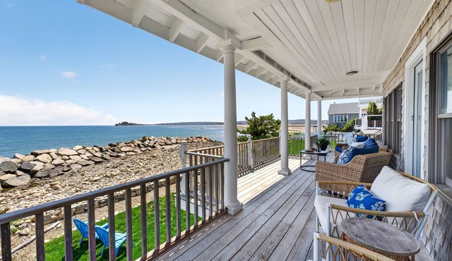 Oceanfront with Views! Sleeps 10, Central AC!