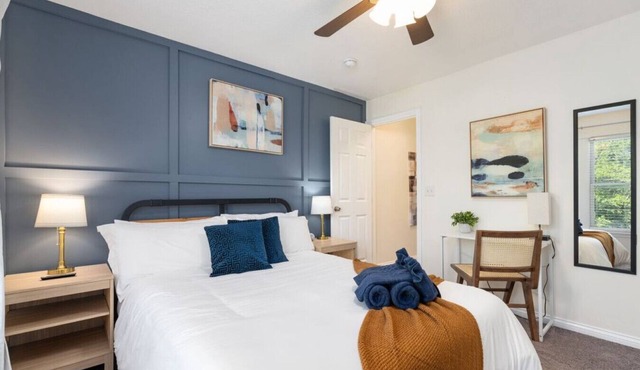 Off Street Parking|Pet Friendly|Italian Village