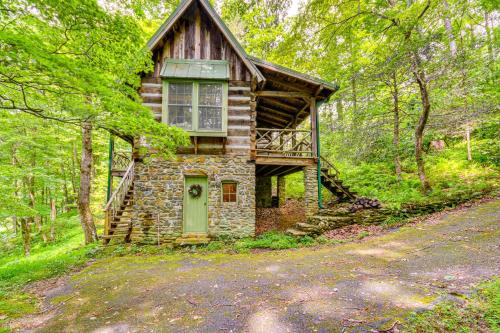 Peaceful Burnsville Cabin By South Toe River!