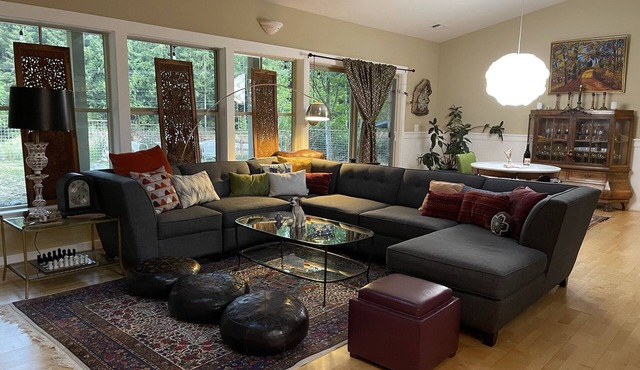 Peaceful home away from home in the exquisite Pacific Northwest.