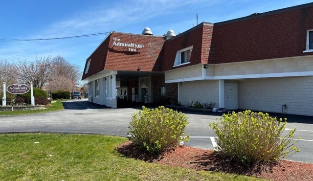 Perfect Cape Cod Stop – 3 Units Near Ferry Terminal & Downtown Falmouth