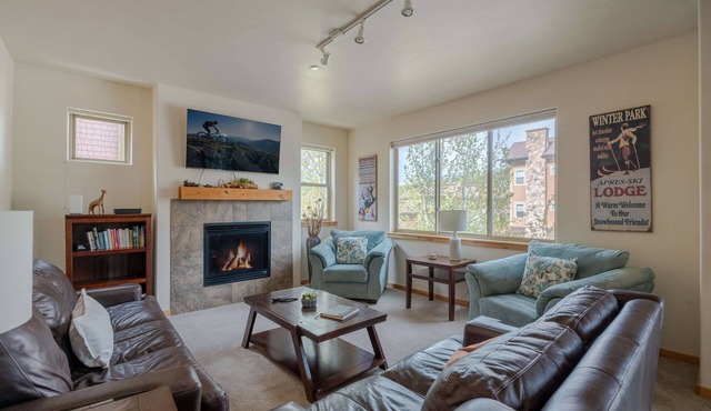 ☑ Perfect Downtown Location | Close to Skiing & Park | Trailhead Lodges 822