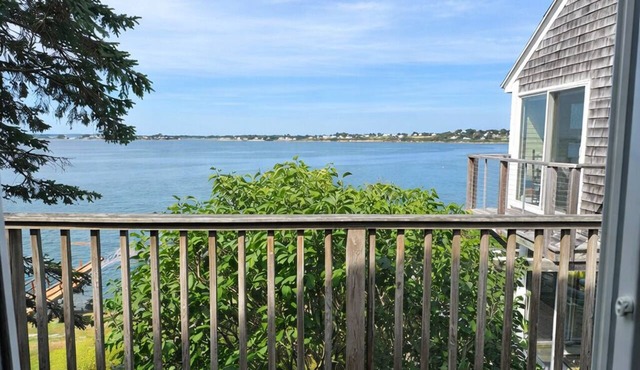 Perfect spot for a couples get-away, ocean views from the balcony and sitting area