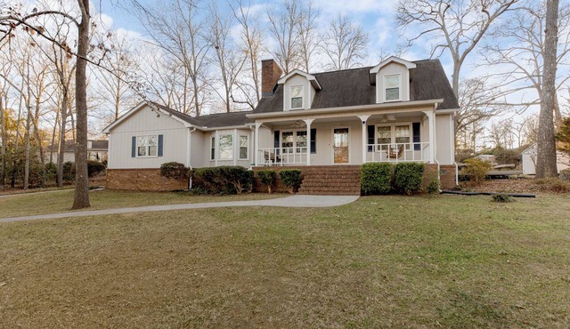 Pet-Friendly 3BR | 2-Car Garage | Near RAFB