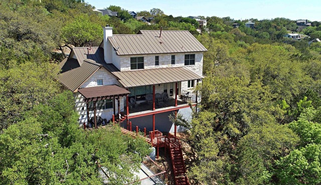Pet Friendly Cabin W/Communal Pool & Rec. Courts