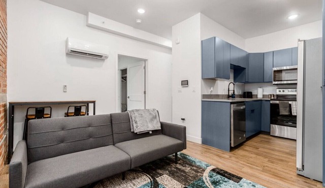 Pet-Friendly Downtown Studio w/Pool Table