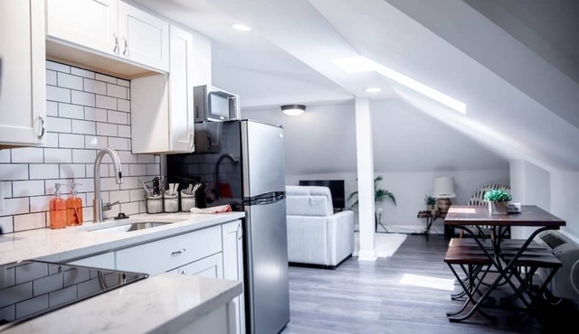 Pet Friendly | Free Parking Off Street