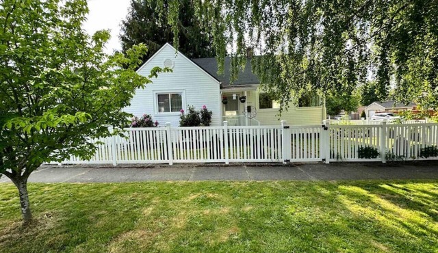 Pet Friendly Home with Hot Tub & Fenced Yard