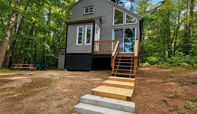 Pet-Friendly Retreat Near Hiking & Storyland