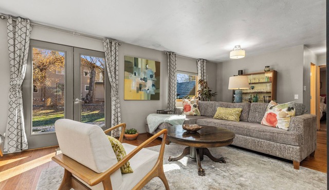 Pet Friendly|Steps from Town|Private yard